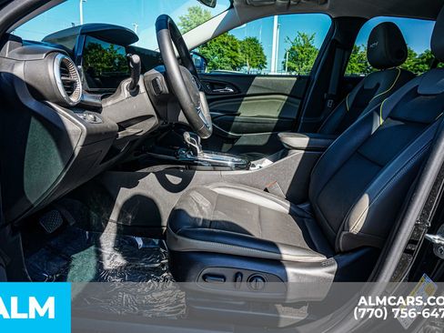 Used 2025 Chevrolet Trax ACTIV w/ Sunroof Package FWD image 21