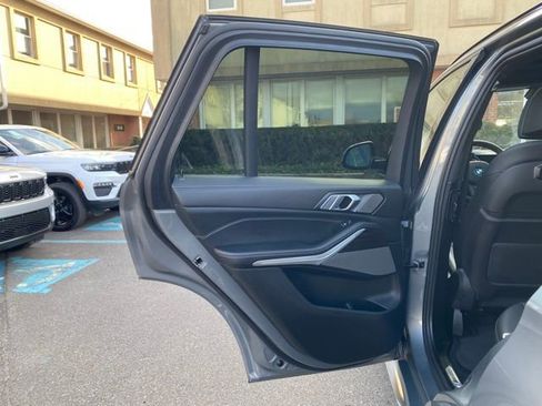 Used 2024 BMW X5 xDrive40i w/ M Sport Package image 27