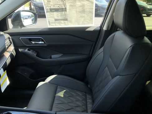 New 2026 Nissan Rogue Platinum w/ Platinum Premium Package image 32