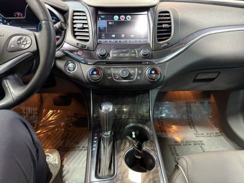 Used 2015 Chevrolet Impala LTZ image 13