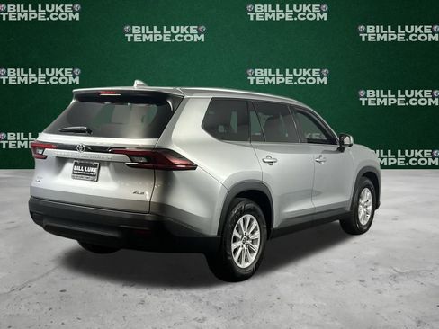 Used 2025 Toyota Grand Highlander AWD image 6