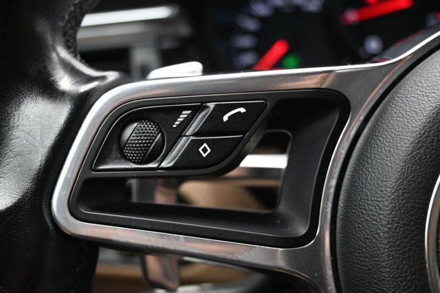Used 2019 Porsche Macan AWD/4WD image 16