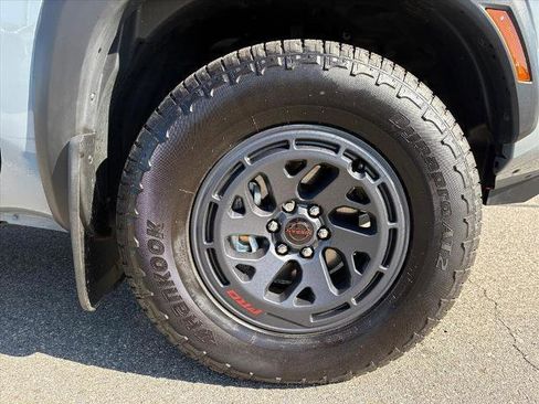 Used 2025 Nissan Frontier PRO-4X w/ Pro Convenience Package AWD/4WD image 24
