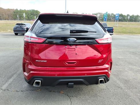 Used 2020 Ford Edge ST w/ Cold Weather Package image 4