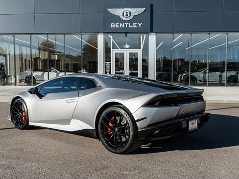 Used 2017 Lamborghini Huracan LP 610-4 Avio image 3