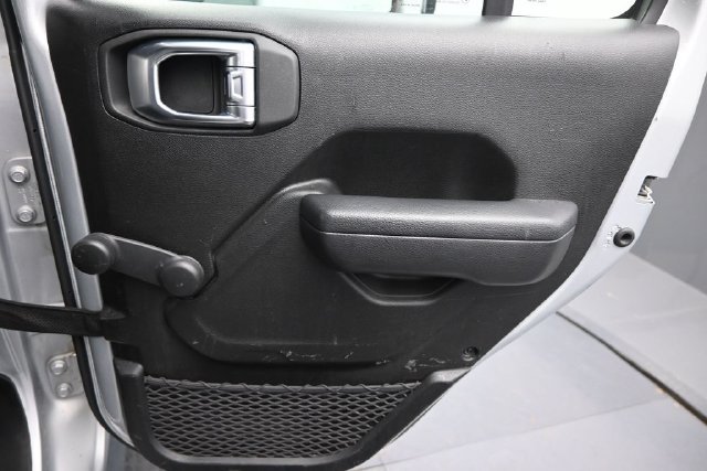Used 2023 Jeep Wrangler Unlimited Sport AWD/4WD image 21