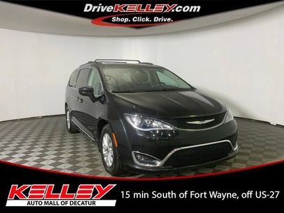 Used 2017 Chrysler Pacifica Touring-L