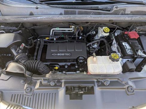 Used 2019 Chevrolet Trax LT w/ LT Convenience Package image 21