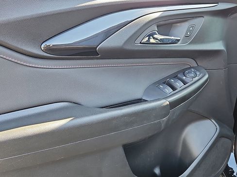 Used 2023 Chevrolet TrailBlazer RS image 11