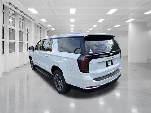 New 2025 Chevrolet Suburban LS image 7