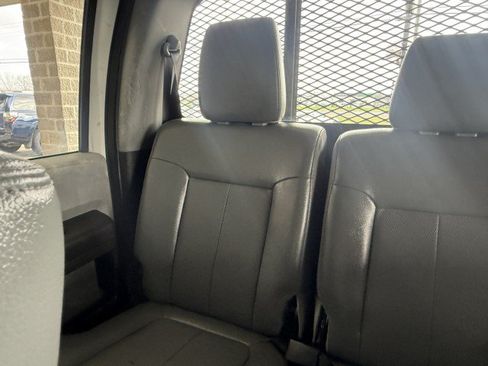 Used 2015 Ford F550 2WD Crew Cab Super Duty image 28