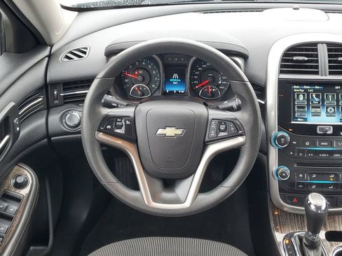 Used 2016 Chevrolet Malibu LT image 25