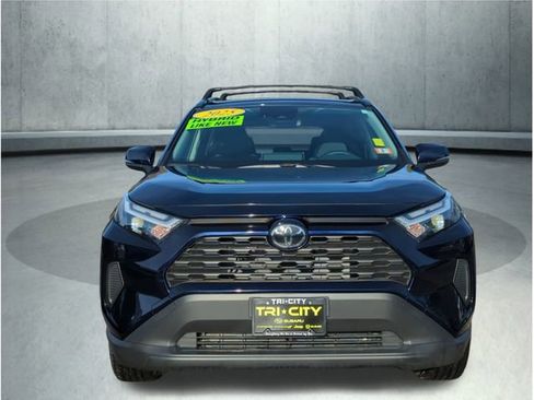 Used 2025 Toyota RAV4 XLE image 10