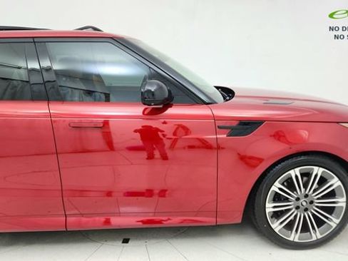 Used 2024 Land Rover Range Rover Sport Dynamic SE AWD/4WD image 8