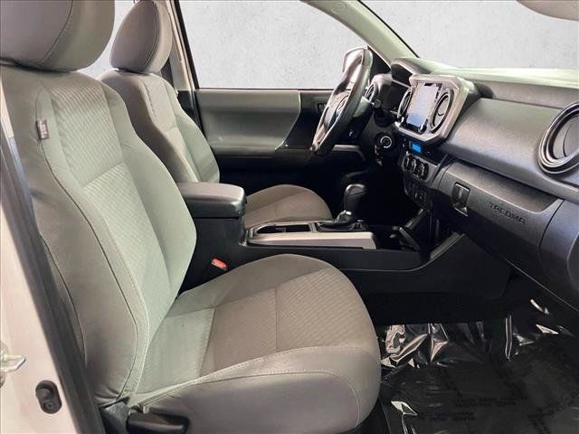 Used 2022 Toyota Tacoma SR5 RWD image 18