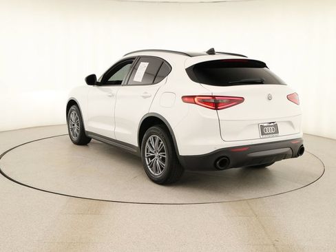 Used 2023 Alfa Romeo Stelvio Sprint RWD image 4