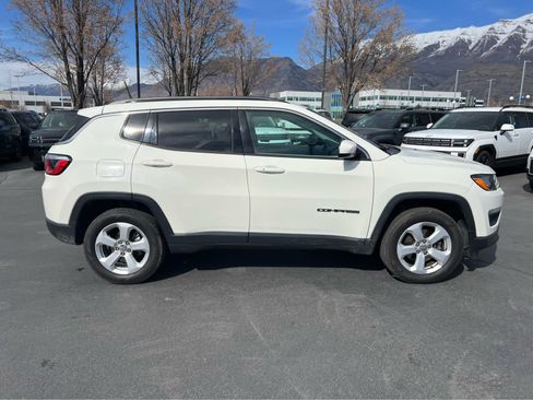 Used 2017 Jeep Compass Latitude w/ Cold Weather Group image 6