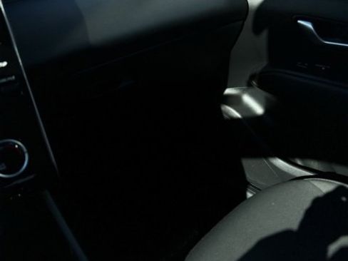 Used 2023 Hyundai Tucson SE image 16