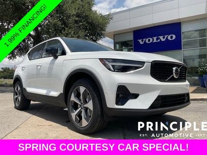 New 2026 Volvo XC40 B5 Plus w/ Protection Package Premier