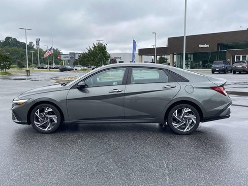 Certified 2025 Hyundai Elantra Sport FWD image 24