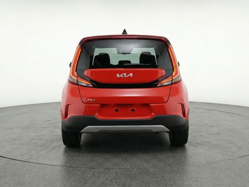 Used 2025 Kia Soul LX w/ LX Technology Package image 7