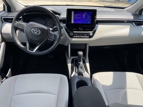Used 2023 Toyota Corolla Cross LE FWD image 11