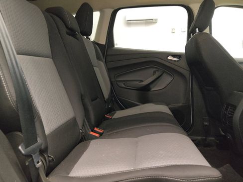 Used 2019 Ford Escape SE image 19
