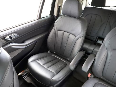 Used 2020 BMW X7 xDrive40i w/ Premium Package AWD/4WD image 23