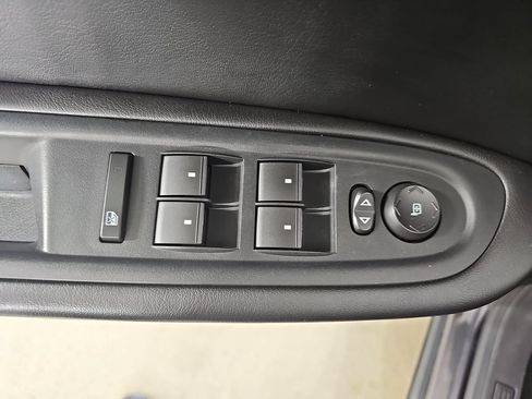 Used 2014 Chevrolet Traverse LT FWD image 34