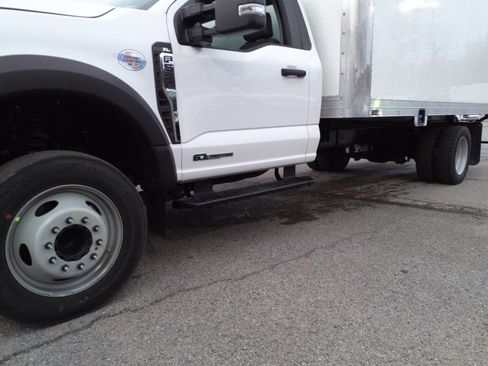 New 2024 Ford F550 2WD Regular Cab Super Duty image 18