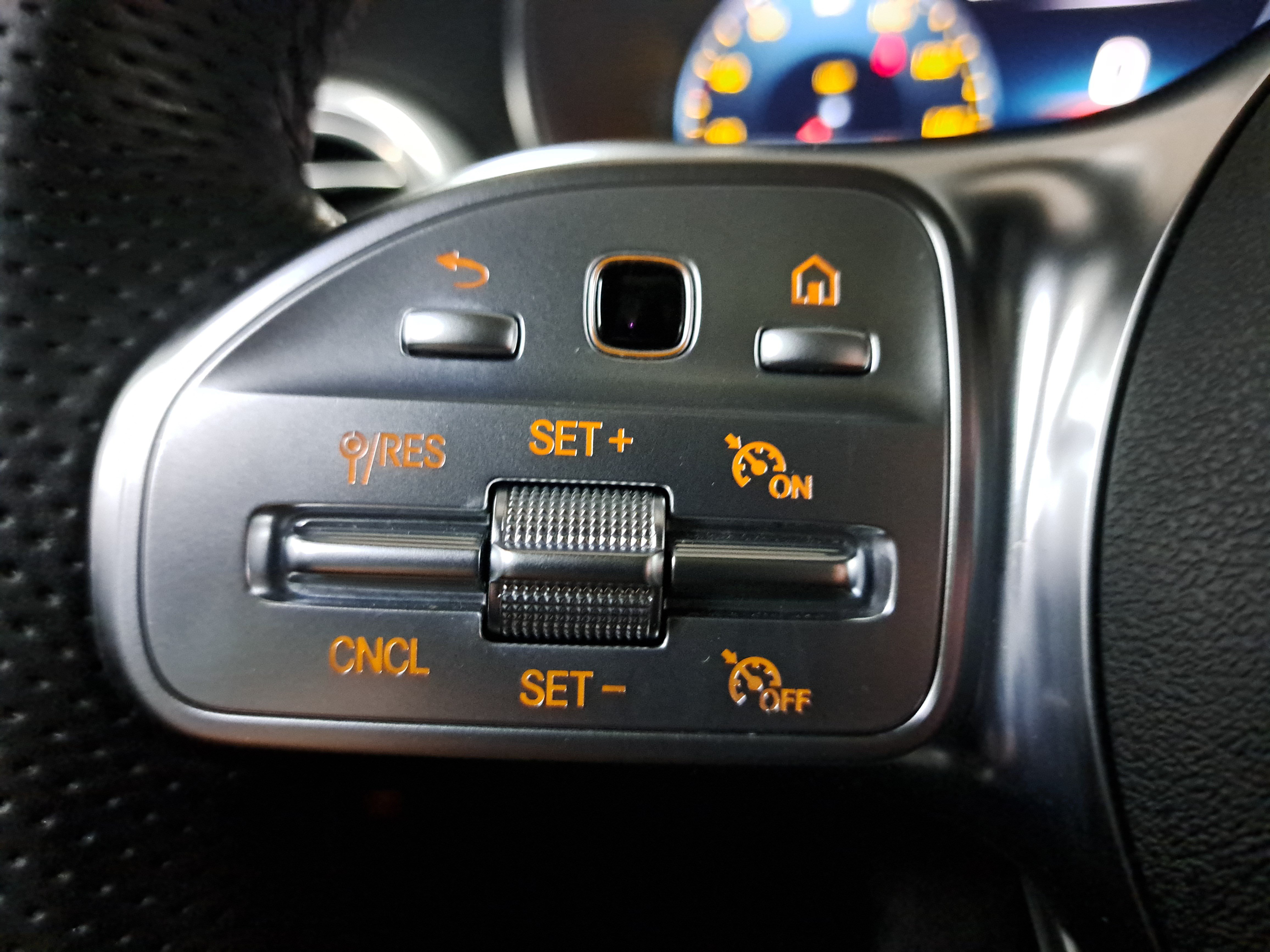 Used 2023 Mercedes-Benz GLC 300 4MATIC Coupe image 19