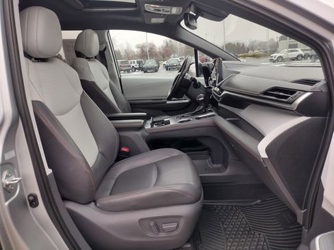 Used 2021 Toyota Sienna XSE image 12