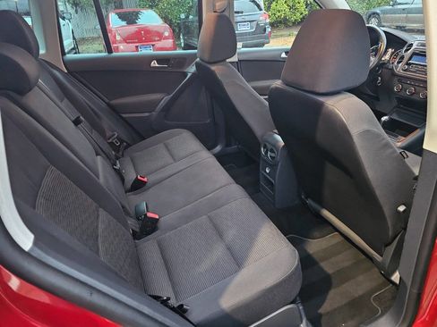Used 2013 Volkswagen Tiguan S image 18