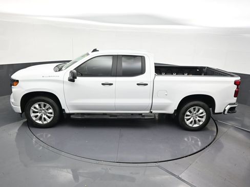 Used 2023 Chevrolet Silverado 1500 Custom RWD image 18