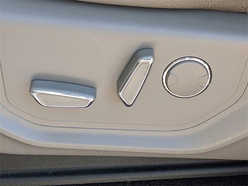 Used 2017 Ford F150 Lariat w/ Equipment Group 502A Luxury image 17