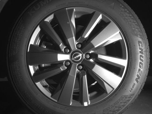 Used 2025 Nissan Pathfinder SV image 12