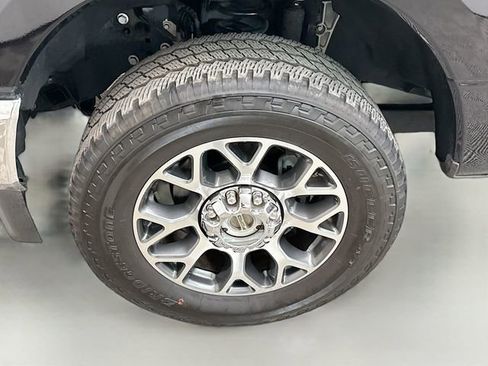 Used 2021 Ford F350 Lariat w/ Lariat Ultimate Package AWD/4WD image 32