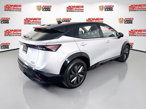 Used 2023 Nissan Ariya AWD image 16