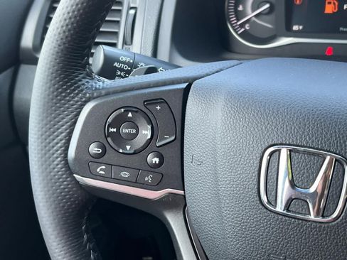 Used 2025 Honda Passport EX-L image 19