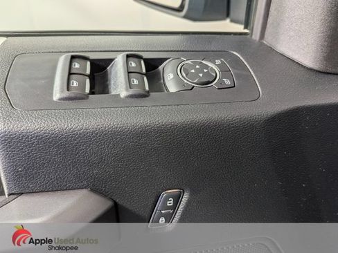 Used 2018 Ford F150 XLT w/ Equipment Group 302A Luxury AWD/4WD image 9