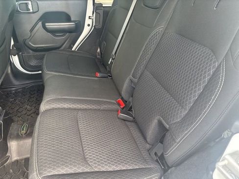 Used 2021 Jeep Wrangler Unlimited Sport image 22