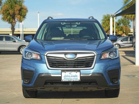 Used 2020 Subaru Forester Premium image 6