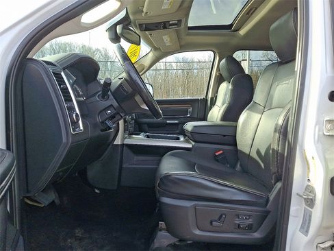 Used 2017 RAM 2500 Laramie w/ Sport Appearance Group image 13