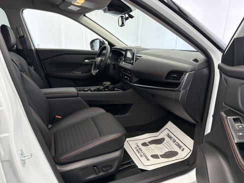 Used 2025 Nissan Rogue SV w/ Rock Creek Premium Package AWD/4WD image 10