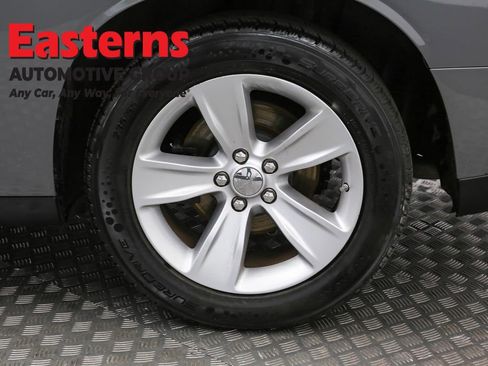 Used 2023 Dodge Challenger SXT RWD image 32