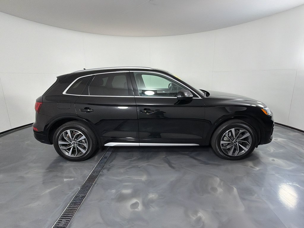 Used 2021 Audi Q5 2.0T Premium Plus w/ Premium Plus Package AWD/4WD image 4