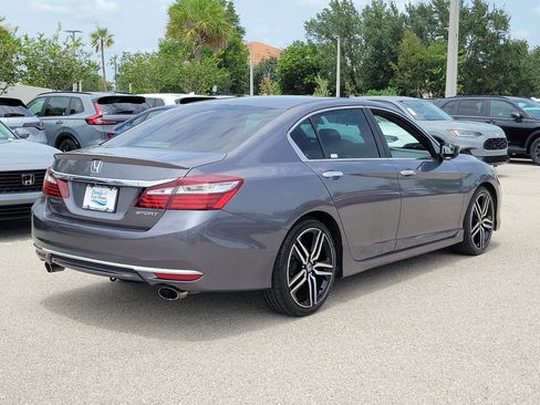 Used 2017 Honda Accord Sport image 6