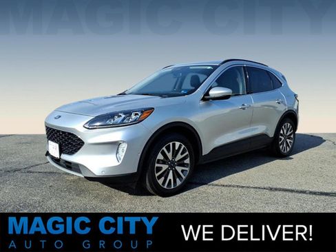 Used 2020 Ford Escape Titanium image 1