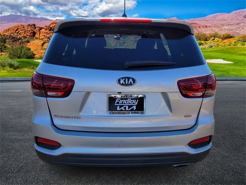 Used 2019 Kia Sorento L image 5