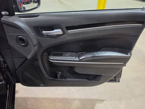 Used 2021 Chrysler 300 S RWD image 32